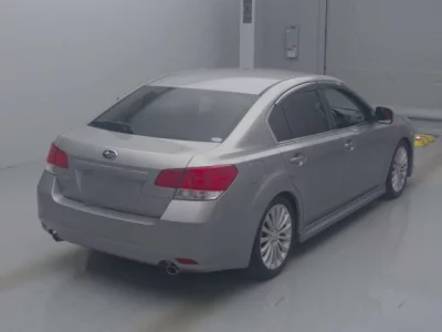 Subaru LEGACY B4  с аукциона в Японии