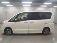 Nissan SERENA лот № 30010 оценка 4  с аукциона в Японии 3