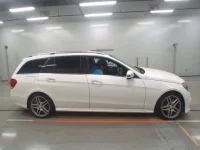 Mercedes-Benz E CLASS WAGON лот № 38062 оценка 4  с аукциона в Японии 2
