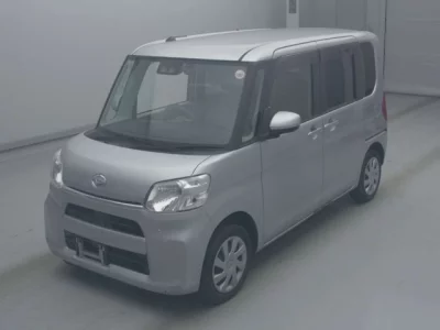 Daihatsu TANTO  с аукциона в Японии