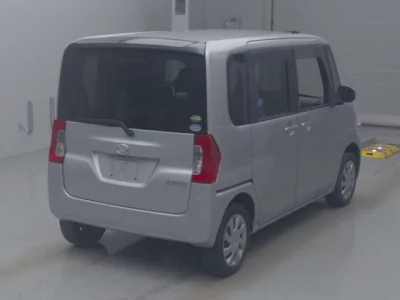 Daihatsu TANTO  с аукциона в Японии