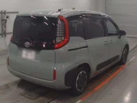 Toyota SIENTA лот № 30018 оценка 5  с аукциона в Японии 1