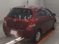 Toyota VITZ лот № 30020 оценка 3  с аукциона в Японии 1