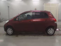 Toyota VITZ лот № 30020 оценка 3  с аукциона в Японии 3
