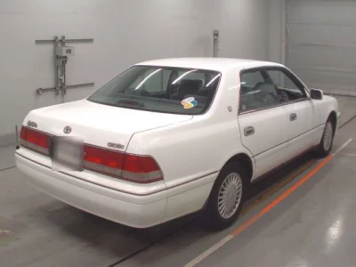 Toyota CROWN  с аукциона в Японии