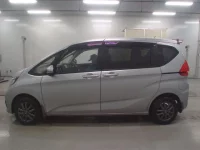 Honda FREED лот № 30022 оценка 4.5  с аукциона в Японии 3