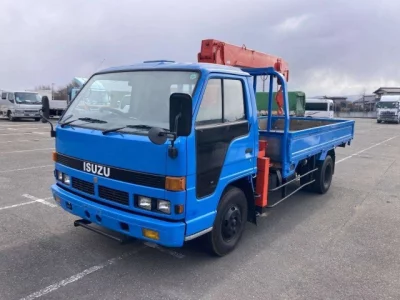 Isuzu ELF  с аукциона в Японии