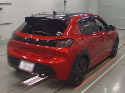 Peugeot 208  с аукциона в Японии