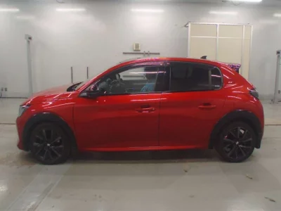 Peugeot 208  с аукциона в Японии