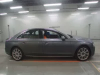 Audi A8 лот № 38077 оценка 3.5  с аукциона в Японии 2