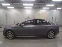 Audi A8 лот № 38077 оценка 3.5  с аукциона в Японии 3