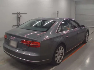 Audi A8  с аукциона в Японии