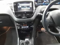 Peugeot 2008 лот № 38078 оценка 4  с аукциона в Японии 8