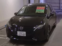 Nissan AURA лот № 7012 оценка 4  с аукциона в Японии 4