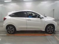 Honda VEZEL лот № 30032 оценка 3.5  с аукциона в Японии 2