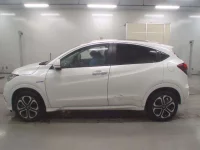 Honda VEZEL лот № 30032 оценка 3.5  с аукциона в Японии 3