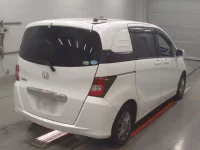 Honda FREED лот № 30035 оценка R  с аукциона в Японии 1