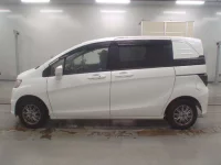 Honda FREED лот № 30035 оценка R  с аукциона в Японии 3