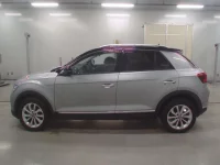 Volkswagen T-ROC лот № 38088 оценка 4.5  с аукциона в Японии 3