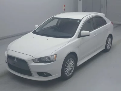 Mitsubishi GALANT FORTIS  с аукциона в Японии