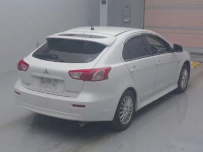 Mitsubishi GALANT FORTIS  с аукциона в Японии