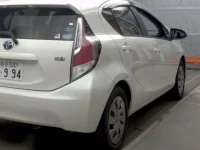 Toyota AQUA лот № 3003 оценка 4  с аукциона в Японии 4