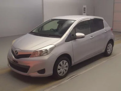 Toyota VITZ  с аукциона в Японии