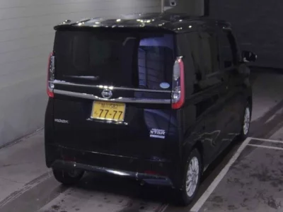 Nissan ROOX  с аукциона в Японии