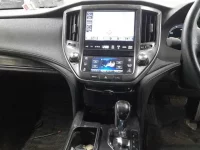 Toyota CROWN лот № 30042 оценка 4  с аукциона в Японии 8