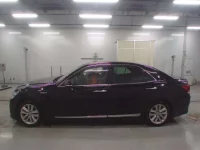 Toyota CROWN лот № 30042 оценка 4  с аукциона в Японии 3