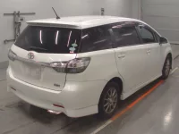 Toyota WISH лот № 30040 оценка 4  с аукциона в Японии 1