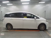 Toyota WISH лот № 30040 оценка 4  с аукциона в Японии 2