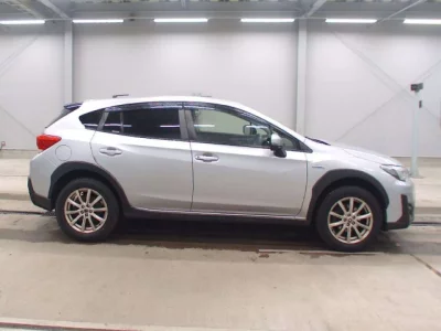 Subaru XV  с аукциона в Японии
