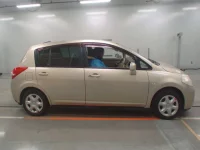Nissan TIIDA лот № 10506 оценка 3  с аукциона в Японии 2