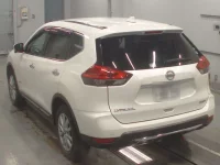 Nissan X-TRAIL лот № 30044 оценка 4  с аукциона в Японии 5