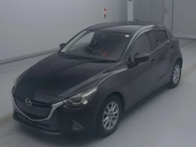 Mazda DEMIO  с аукциона в Японии