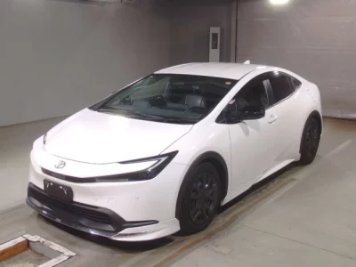 Toyota PRIUS  с аукциона в Японии