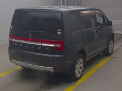 Mitsubishi DELICA D5