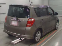 Toyota RACTIS лот № 10523 оценка 3.5  с аукциона в Японии 1