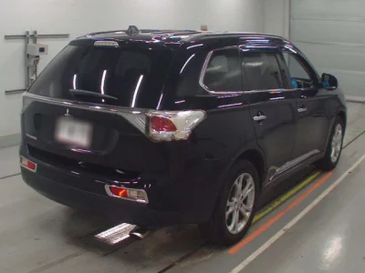 Mitsubishi OUTLANDER  с аукциона в Японии