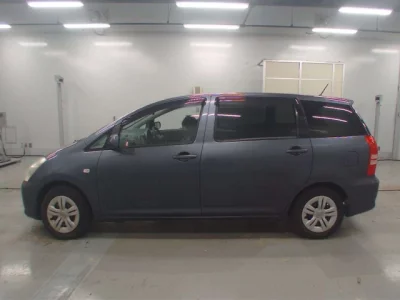 Toyota WISH  с аукциона в Японии