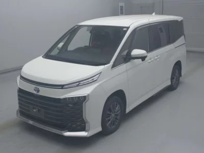 Toyota VOXY  с аукциона в Японии