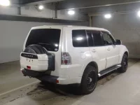 Mitsubishi PAJERO лот № 400 оценка 3.5  с аукциона в Японии 1