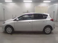 Toyota AURIS лот № 30058 оценка R  с аукциона в Японии 3