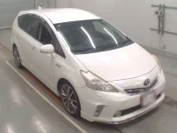 Toyota PRIUS ALPHA лот № 30059 оценка 4  с аукциона в Японии 4