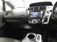 Toyota PRIUS ALPHA лот № 30059 оценка 4  с аукциона в Японии 8