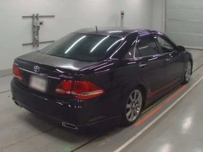 Toyota CROWN  с аукциона в Японии