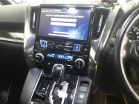 Toyota VELLFIRE лот № 30061 оценка 4  с аукциона в Японии 8