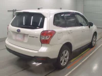 Subaru FORESTER лот № 30064 оценка 4  с аукциона в Японии 1