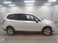 Subaru FORESTER лот № 30064 оценка 4  с аукциона в Японии 2